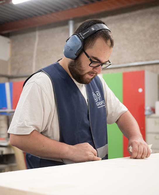 fabrication-mobilier-stand-raphael